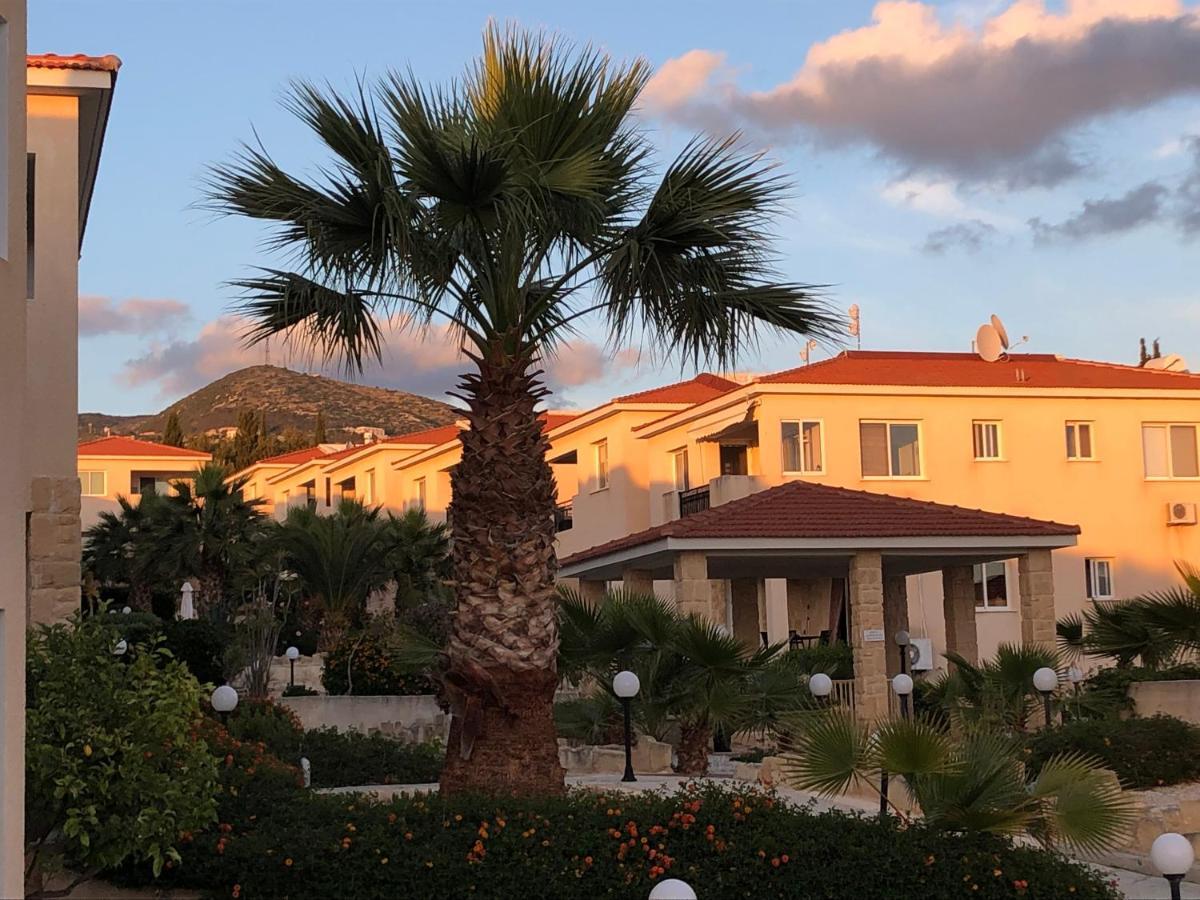 Paphos - Tala Riviera Apartmant Apartment ภายนอก รูปภาพ